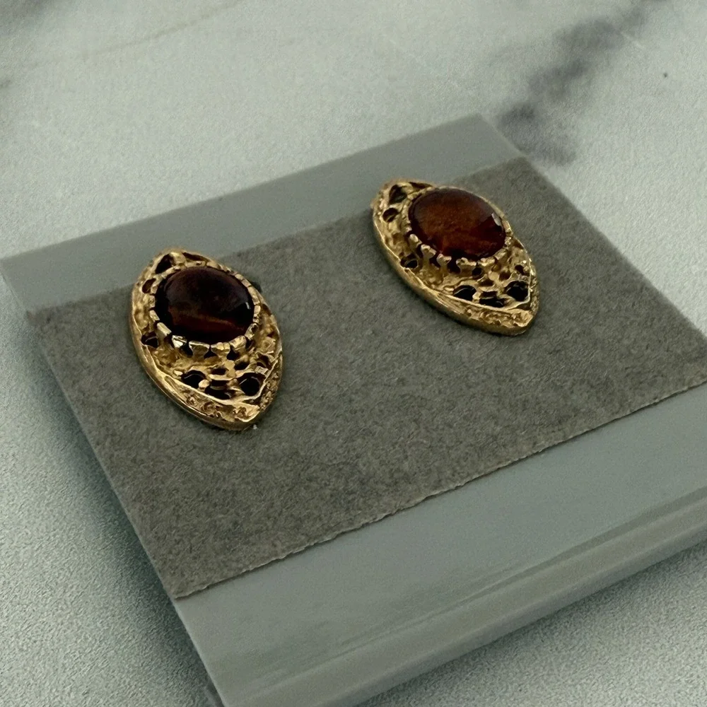 Vintage LS Clip On Earrings Cabochon Amber Faux Gemstones Lace Gold Tone